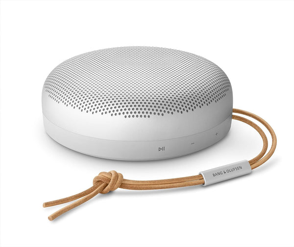 Bang & Olufsen Beosound A1 (generația a 2-a) - Difuzor Bluetooth portabil fără fir, rezistent la apă IP67, cu sunet la 360 de grade, asistent vocal Alexa și difuzor, durată de viață a bateriei 18 H - Grey Mist
