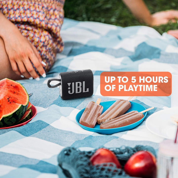 Difuzor Bluetooth mic JBL GO 3 - Alb - Difuzor portabil, rezistent la apă, pentru deplasări - Timp de redare de până la 5 ore cu o singură încărcare a bateriei